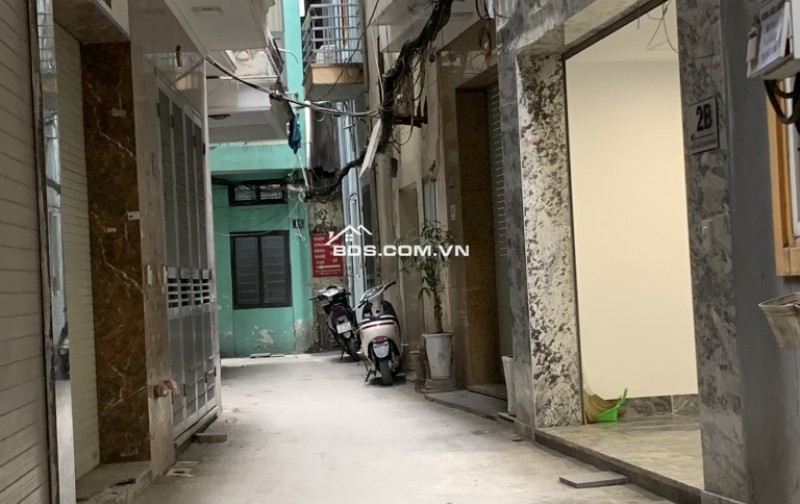 Bán nhà Khương Đình Ngã Tư Sở 35m 6 T Cầu thang máy, cách đường 70m. 8.xx tỷ.